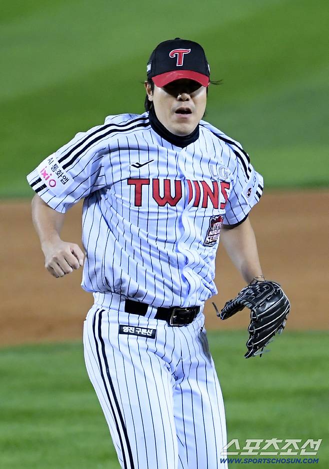 단 둘뿐인 소중한 필승조를 4회에 몰빵이라니... 이게 염갈량의 KS다[잠실 현장]