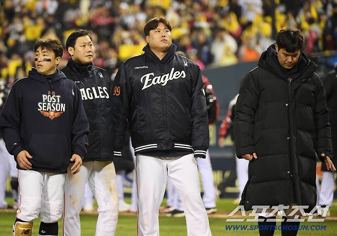 진짜 어떻게 구한 한국시리즈 티켓인데, 팬들이 경기 중에 집에 갔다