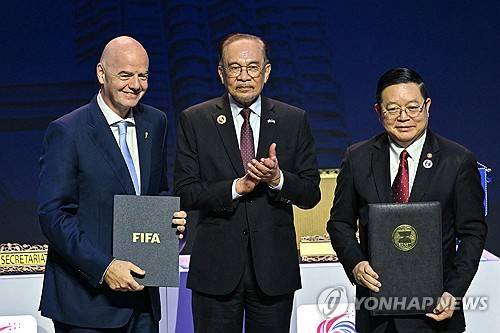 FIFA 정말 돈에 환장했나? 박항서·김상식 우승 AFF컵 인기 끄니 '꿀꺽?'…동남아 신설 대회 '아세안컵' 발표→기존 대회와 관계 놓고 논란