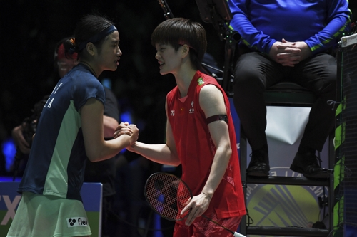 중국에서 ‘비판 일색’ 왕즈이, 정작 안세영이 “경기 해줘 감사, 저녁 쏠게요” 위로···中 매체도 “왕즈이 신경쓴 것은 안세영 뿐이었다” 인정