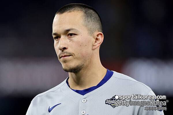 '아뿔싸' 한국 대표팀 선수가 월드시리즈에서 역적이 되다니...말도 안되는 실수→역전 3점 홈런, 다저스, 토론토에 2-4로 밀린다