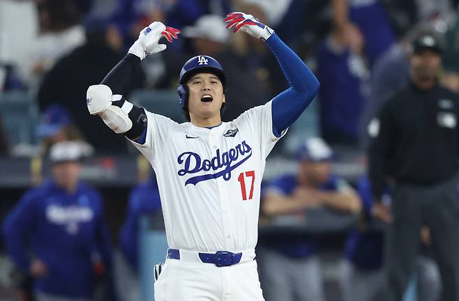 '사람이 아니다' 오타니 미쳤다...7회 극적 동점포, WS 한 경기 멀티 홈런 '대폭발'