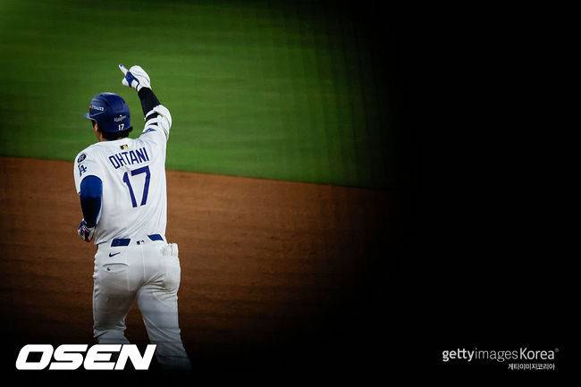 2루타-홈런-2루타-홈런-고의4구-고의4구-고의4구…오타니 아직도 최초가 남았다니, WS+PS 최초 7출루 대기록