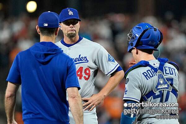 '어리석은 선택' 명장병 또 도진 로버츠, 불펜 교체 대실패, 트라이넨 폭풍 3피안타 후 실점