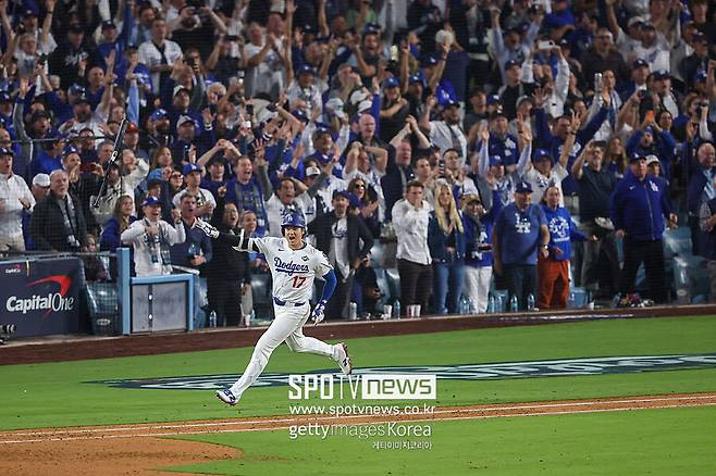 '오타니 9출루+프리먼 끝내기+야마모토 불펜 대기' 연장 18회 승부, 다저스 6-5 승리…시리즈 2승 1패 우위