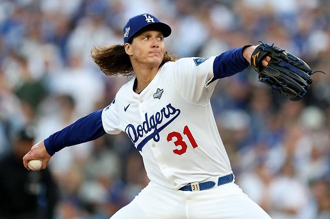 연장 18회·6시간39분의 대혈투, 하늘의 선택은 다저스였다···프리먼 끝내기홈런 앞세워 토론토에 6-5 승리, WS 2승1패 리드