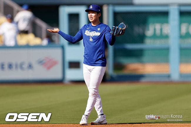 '타율 .083' 타자, 5타수 무안타 침묵→연장 18회 혈투에도 로버츠는 김혜성 외면…대주자 아니면 쓸 생각 없나