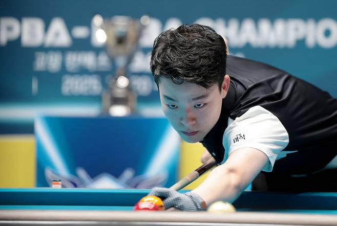 '10대 돌풍' 김영원, '레전드' 산체스에 짜릿한 역전승...351일 만에 PBA 2승