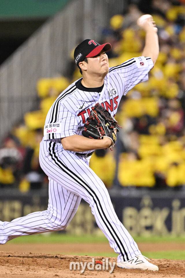 '최고 구속 146km 찍었다' 38억 FA 좌완, 2년 전 KS 위력 보이나... 명예회복 신호탄 쐈다