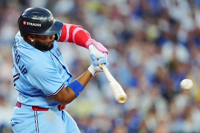 [WS4]'천재를 삼키는 괴물' 토론토 괴물타자 블게주, 야구천재 오타니 상대 역전 투런포 폭발