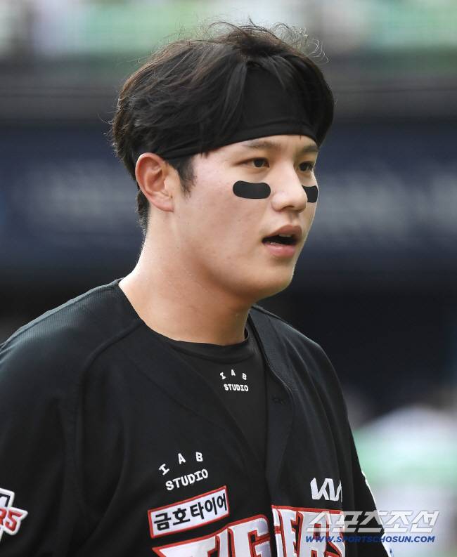 '실책 1위' KIA 최고 히트작의 불명예, 왜 단장이 사과했나…