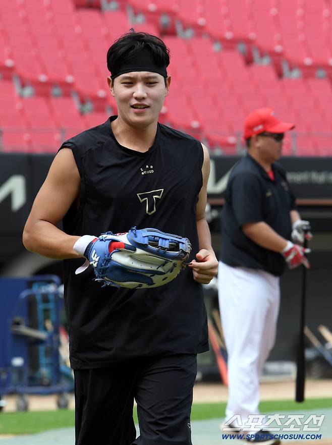 '실책 1위' KIA 최고 히트작의 불명예, 왜 단장이 사과했나…