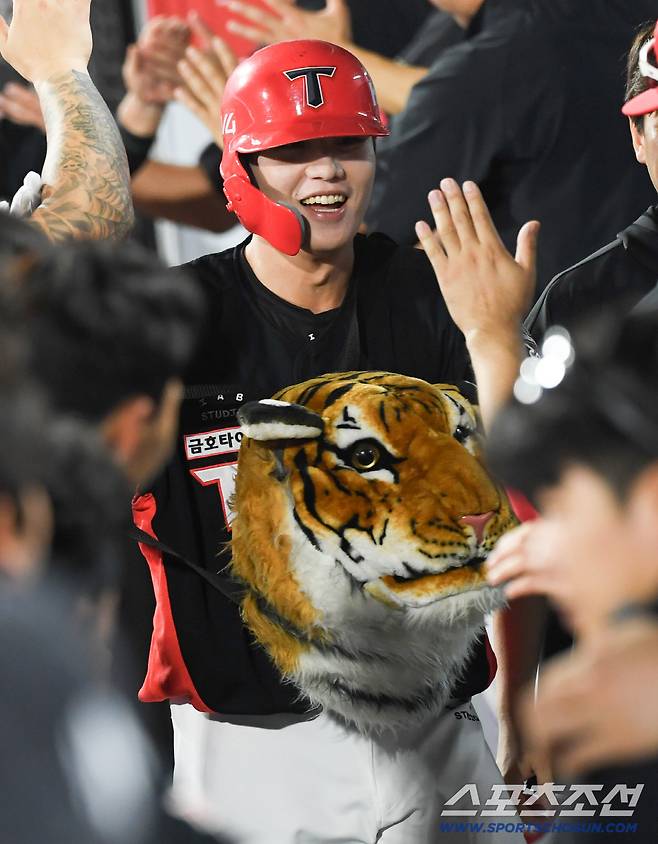 '실책 1위' KIA 최고 히트작의 불명예, 왜 단장이 사과했나…