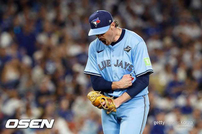 사이영상 30세 좌완의 역투+오타니 상대 역전포 블게주, 토론토의 반격 이끌다…'지친' 오타니 7회 투입→다저스 투수 교체 대실패 [WS4]
