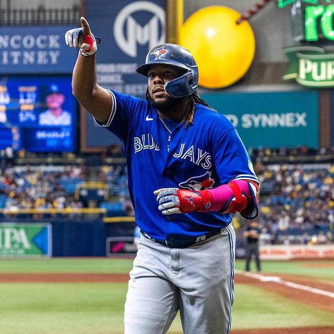 오타니 침몰시킨 토론토, 월드시리즈 2승 2패 동률…'자신감+상승세', 1승 이상의 효과