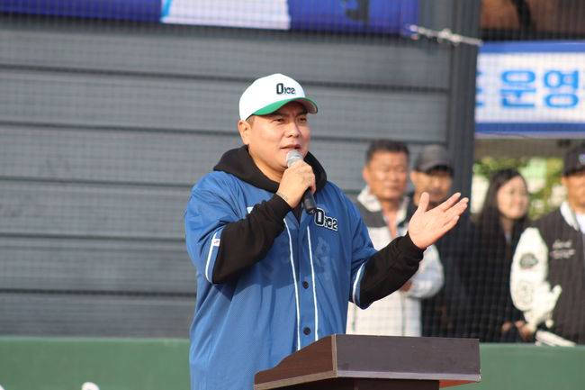 한화가 KS 한창 치르는 지금…레전드 김태균은 '한미일 교류전' 성사시켰다, 유소년 야구 육성에 진심 행보