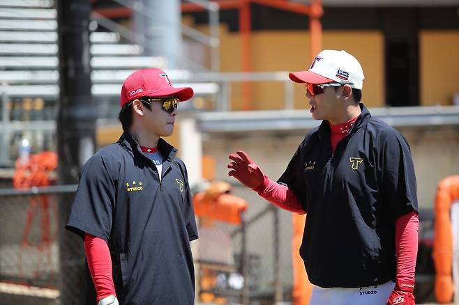 새 그림 그리는 KIA, 고영민 주루 코치 합류··· “한 베이스 더 달린다”