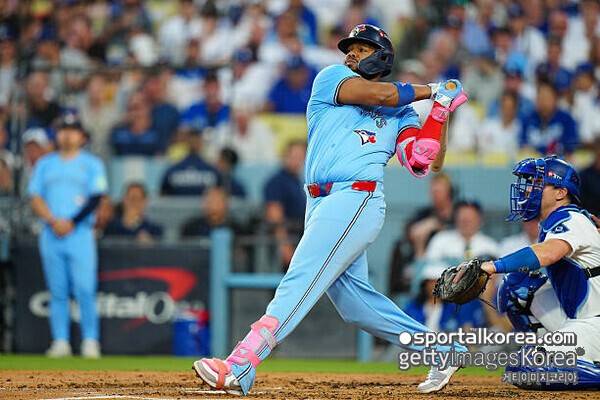 '오타니, 우리집으로 가자~'...MLB 전체 역전승 1위 TOR, 다저스 꺾고 토론토行→시리즈 2-2로 홈 복귀