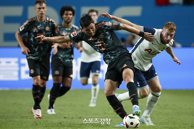 토트넘, 김민재 ‘854억+연봉 300억’ 투자해 ‘두 마리 토끼’ 잡는다 “손흥민 후계자로 한국 시장 공략+수비진 강화”