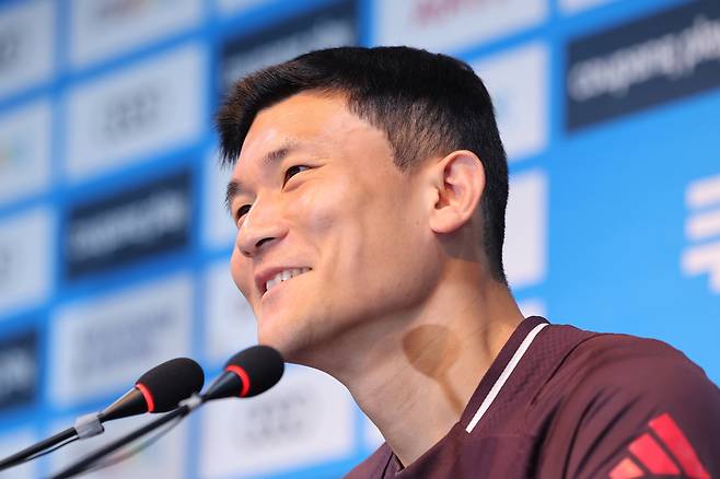 토트넘, 김민재 ‘854억+연봉 300억’ 투자해 ‘두 마리 토끼’ 잡는다 “손흥민 후계자로 한국 시장 공략+수비진 강화”