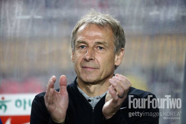 “한국 축구 팬들은 모든 걸 안다” 클린스만 선임 소식에…체코 언론 ‘한국 대표팀 시절 만행 폭로’ 