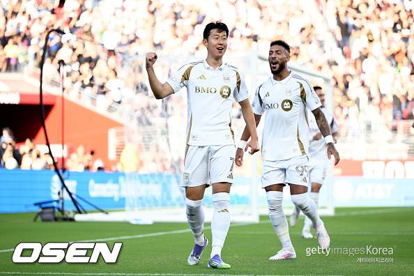 ‘한국선수 최초 바르셀로나 선수 탄생?’ 손흥민, 바르셀로나가 원한다…또 다른 임대설 제기