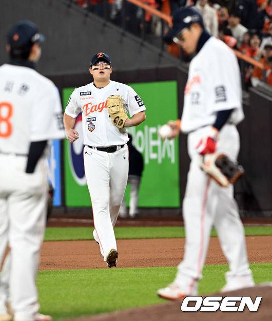 한화 19년 만에 KS 승리투수, 김서현이 될 줄이야…폭투로 치명적 점수 허용했지만, 무너지지 않고 버텼다 [KS3[