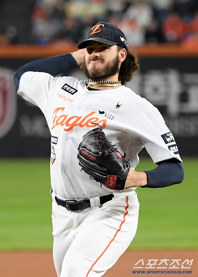 도루실패 50억 FA 역전 2루타로 한화에 1승 선사. 김서현 감격의 승리투수. 한화 분위기 바꿨다[KS3 리뷰]