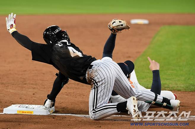 도루실패 50억 FA 역전 2루타로 한화에 1승 선사. 김서현 감격의 승리투수. 한화 분위기 바꿨다[KS3 리뷰]