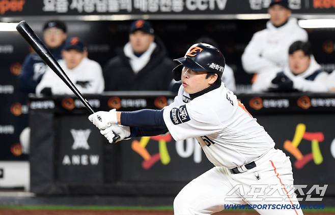 도루실패 50억 FA 역전 2루타로 한화에 1승 선사. 김서현 감격의 승리투수. 한화 분위기 바꿨다[KS3 리뷰]