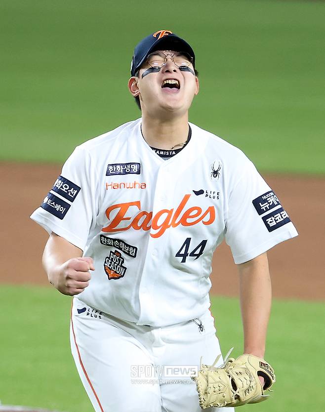 “많이 힘들었다” 김서현 참았던 눈물 터뜨렸다… 악몽 털어낸 승리, 가을은 지금부터 시작이다