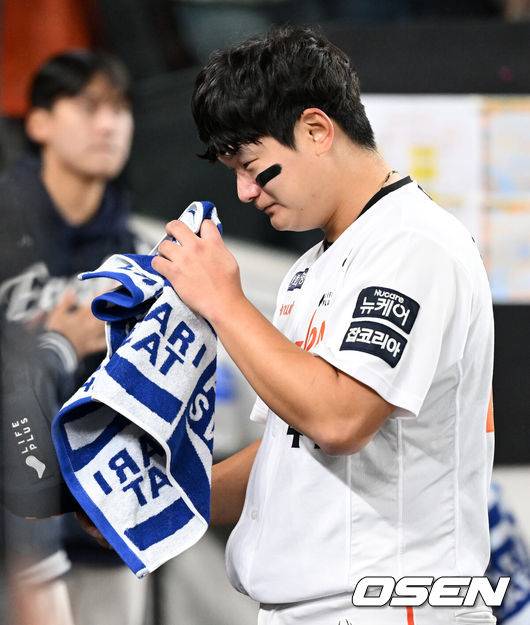 '8회 극적인 역전승' 한화, 기적을 만들다. 김승현 회장의 불꽃놀이 선물, 이보다 더 짜릿할 수 없다