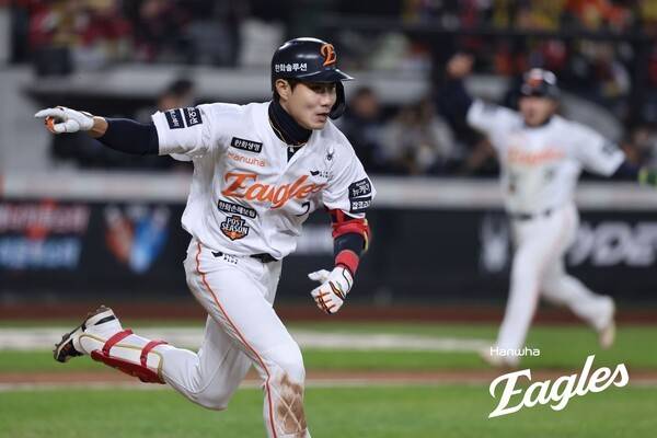 '1위→4위→8위 추락' 결국 한국시리즈서 폭탄 터졌다…믿었던 유영찬이 '와르르', LG 불펜 문제 다시 드러나나 [KS 3차전]