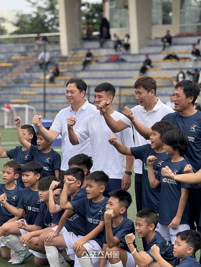 [단독인터뷰] 공황장애, 쫓겨나듯 떠난 베트남서 영웅으로…김상식 감독 “아직 해야 할 일 많아, 전북 우승 응원했다”