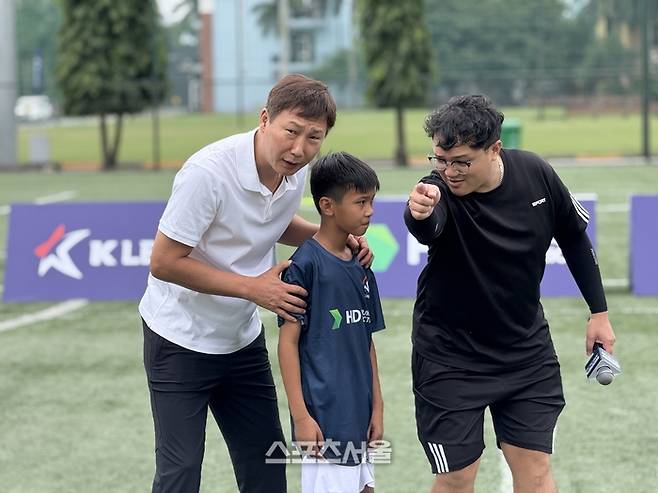 [단독인터뷰] 공황장애, 쫓겨나듯 떠난 베트남서 영웅으로…김상식 감독 “아직 해야 할 일 많아, 전북 우승 응원했다”