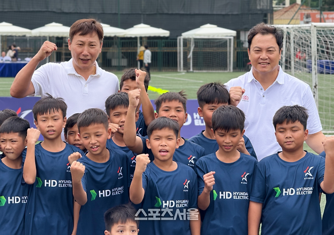 [단독인터뷰] 공황장애, 쫓겨나듯 떠난 베트남서 영웅으로…김상식 감독 “아직 해야 할 일 많아, 전북 우승 응원했다”