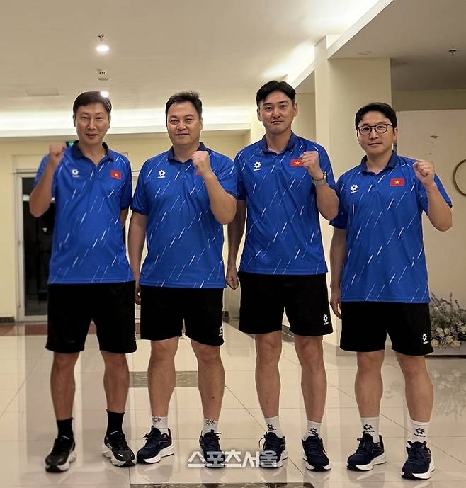 [단독인터뷰] 공황장애, 쫓겨나듯 떠난 베트남서 영웅으로…김상식 감독 “아직 해야 할 일 많아, 전북 우승 응원했다”