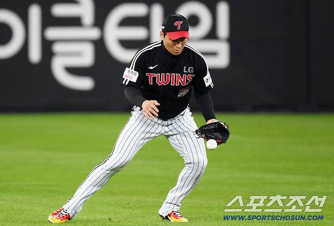 이걸 인필드를 안 주면.. 한화는 외통수 → 그런데 김경문은 도리어 오지환을 칭찬했다