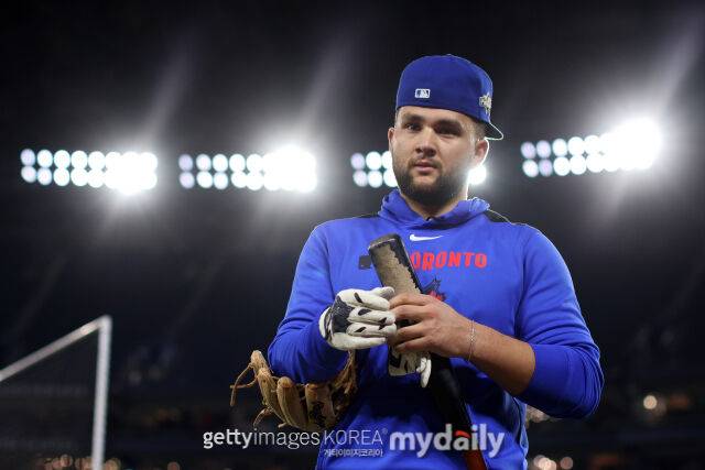 1억 8000만 달러 FA 계약 예상... 토론토 유격수, 다저스 충격 이적 나오나