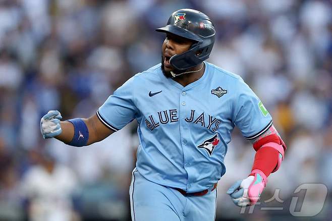 토론토, 다저스 완파…32년 만에 월드시리즈 우승까지 1승 남았다