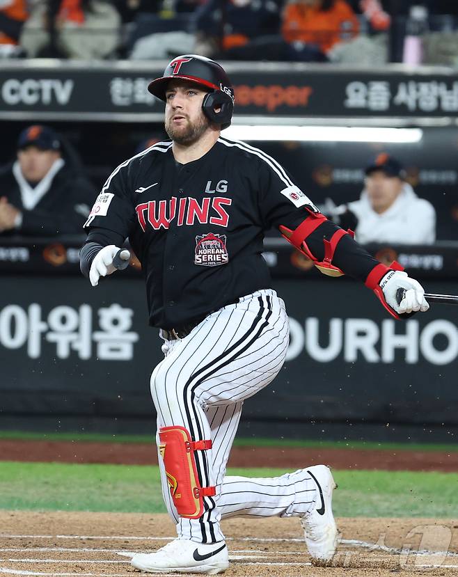 LG-한화 '동병상련'…애물단지 된 외국인 타자 [KS]