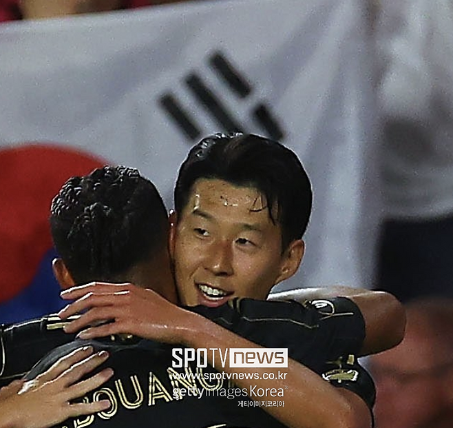 손흥민 발끝에서 역전승→MVP 최고평점 '홀로 8점', 클래스 美쳤다 “LAFC, PO 1차전 오스틴에 2-1 승” MLS컵 우승 ‘성큼성큼’