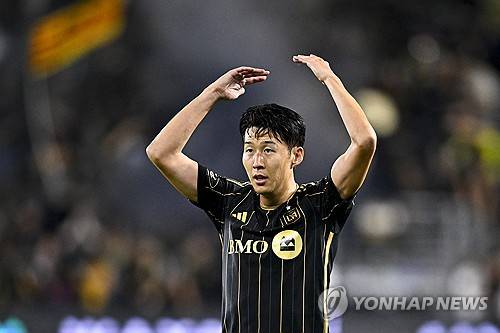 손흥민 3초 만에 4~5명 돌파 '축신짤' 생성→LAFC, PO 서부 준결승 진출 보인다…오스틴에 1차전 2-1 신승