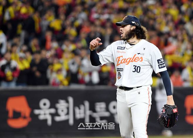 폰세에게 물었다, “6~7차전 던지나”→그의 답변은? [KS인터뷰]