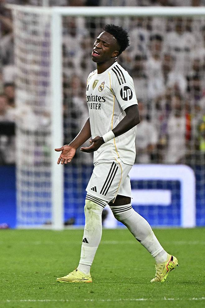 교체 지시에 분노, “떠나겠다” 큰소리치며 항명할 땐 언제고…곧바로 꼬리 내린 비니시우스 ‘오피셜’ 공식입장 “사과드린다”