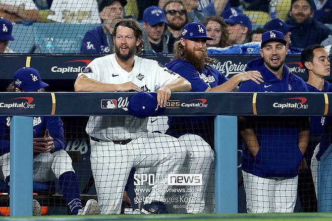 다저스타디움 곳곳에서 눈물이… 이 선수를 이제 볼 수 없다니, 유종의 미는 가능할까