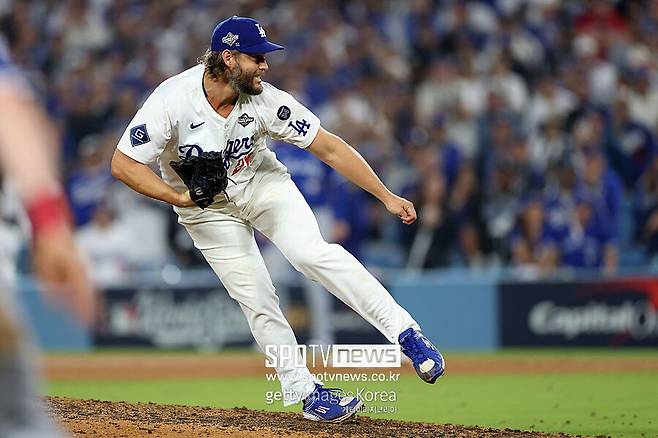 다저스타디움 곳곳에서 눈물이… 이 선수를 이제 볼 수 없다니, 유종의 미는 가능할까