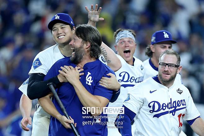 다저스타디움 곳곳에서 눈물이… 이 선수를 이제 볼 수 없다니, 유종의 미는 가능할까