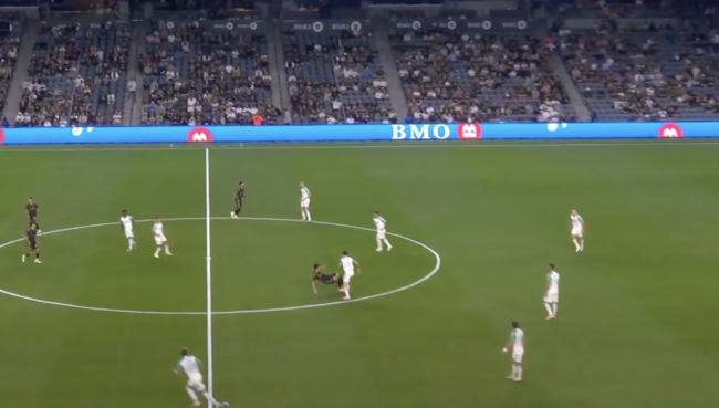 ‘더러운 오스틴’ 손흥민에게 악의적인 파울만 세 번…일부러 노리고 들어갔다