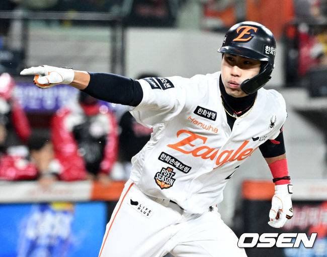 ‘우승 확률 0% 위기 막았다’ 한화, 50억 FA가 기적 역전 이끌다…22.2% 역전 우승 희망 살렸다